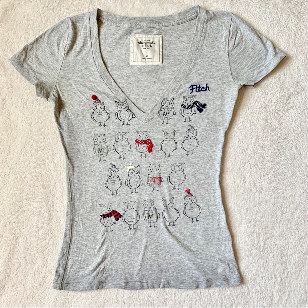 A&F grey owl graphic v-neck short sleeve tee sz XS